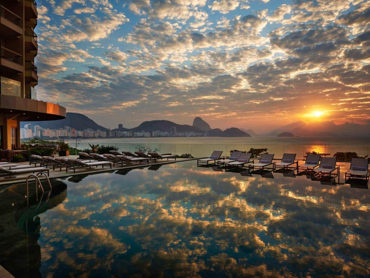 Fairmont Rio De Janeiro Copacabana Hotel Exterior photo Sunset at the hotel