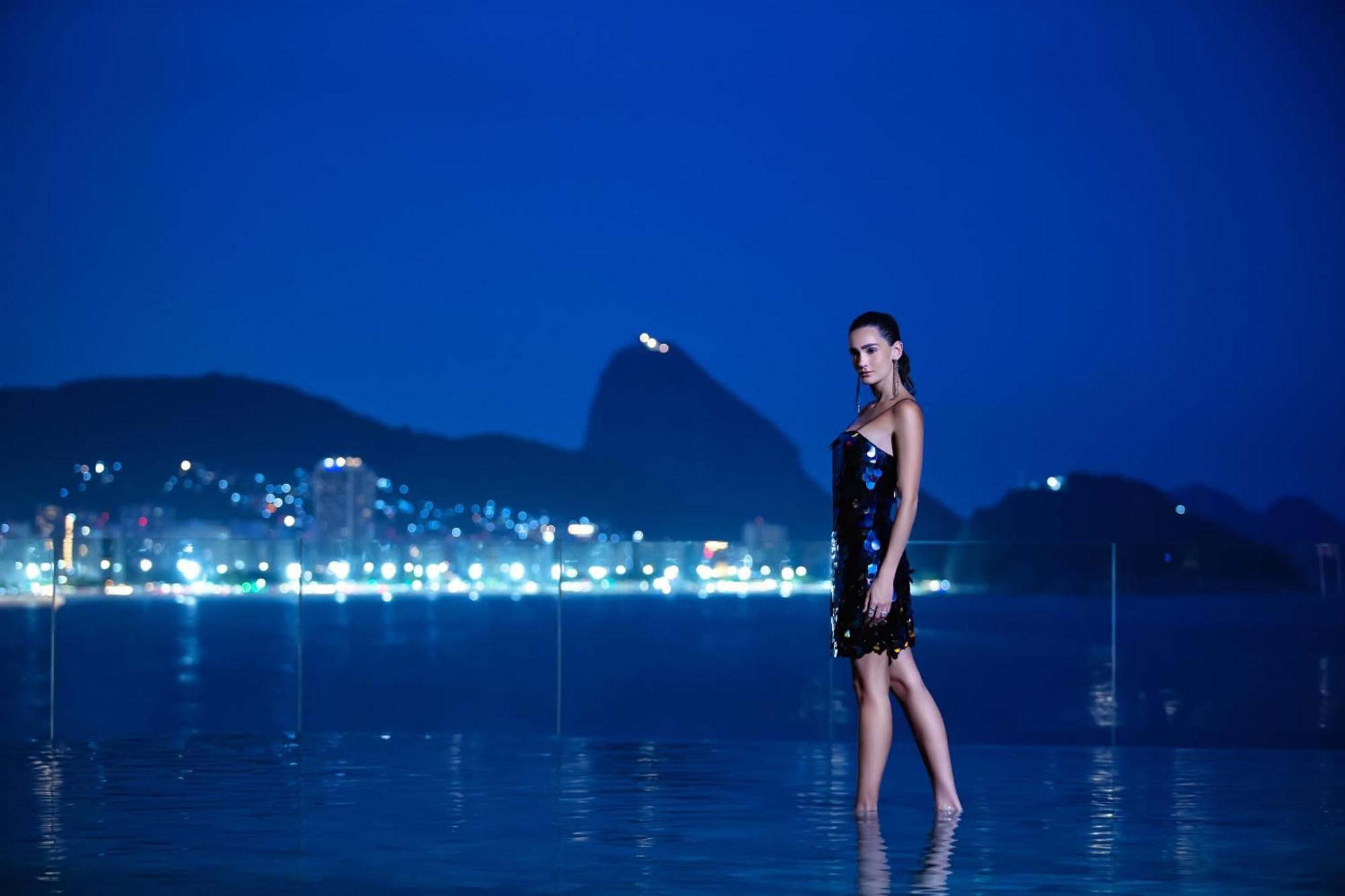 Fairmont Rio De Janeiro Copacabana Hotel Exterior photo Ana Beatriz Barros in Rio de Janeiro, 2011