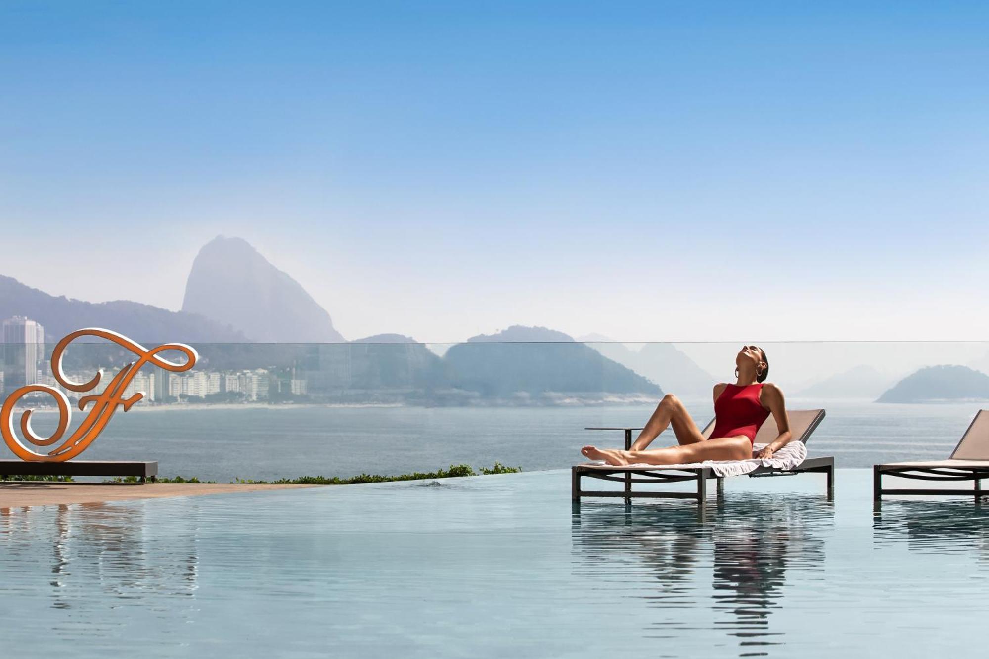 Fairmont Rio De Janeiro Copacabana Hotel Exterior photo The pool at the Four Seasons Hotel Rio de Janeiro